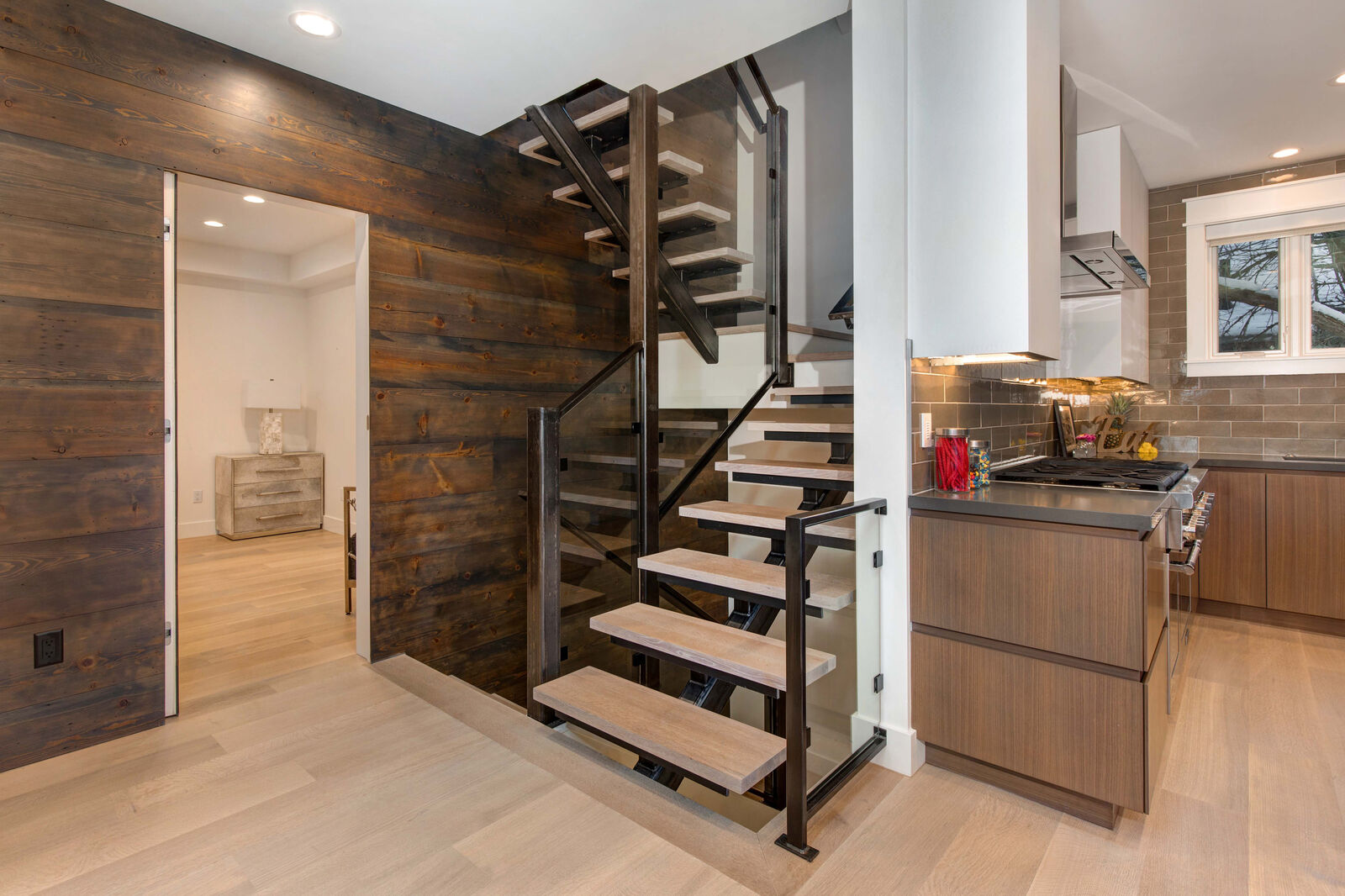 Avenue House - Image 15