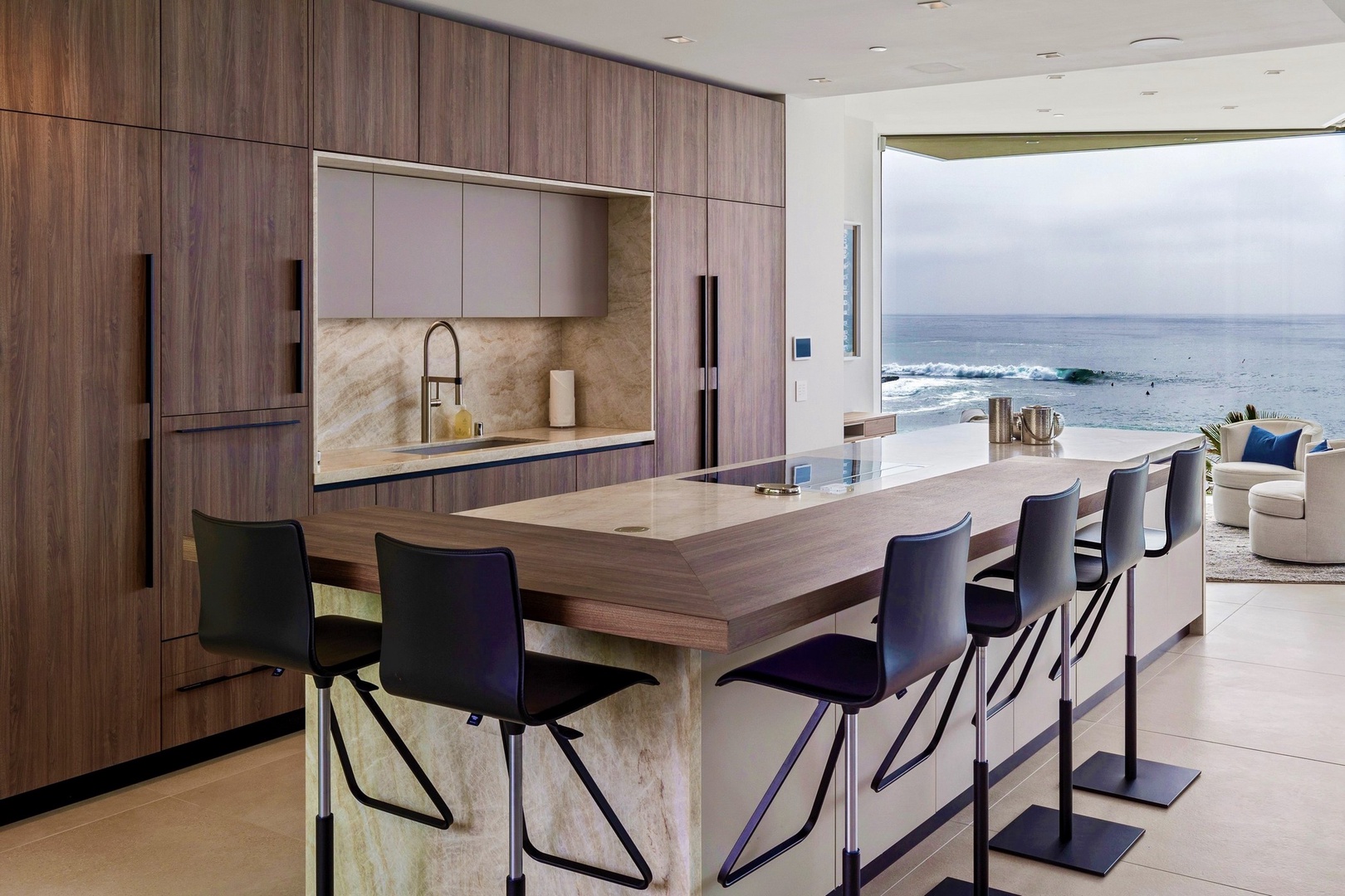 Blue Sapphire House - Image 10