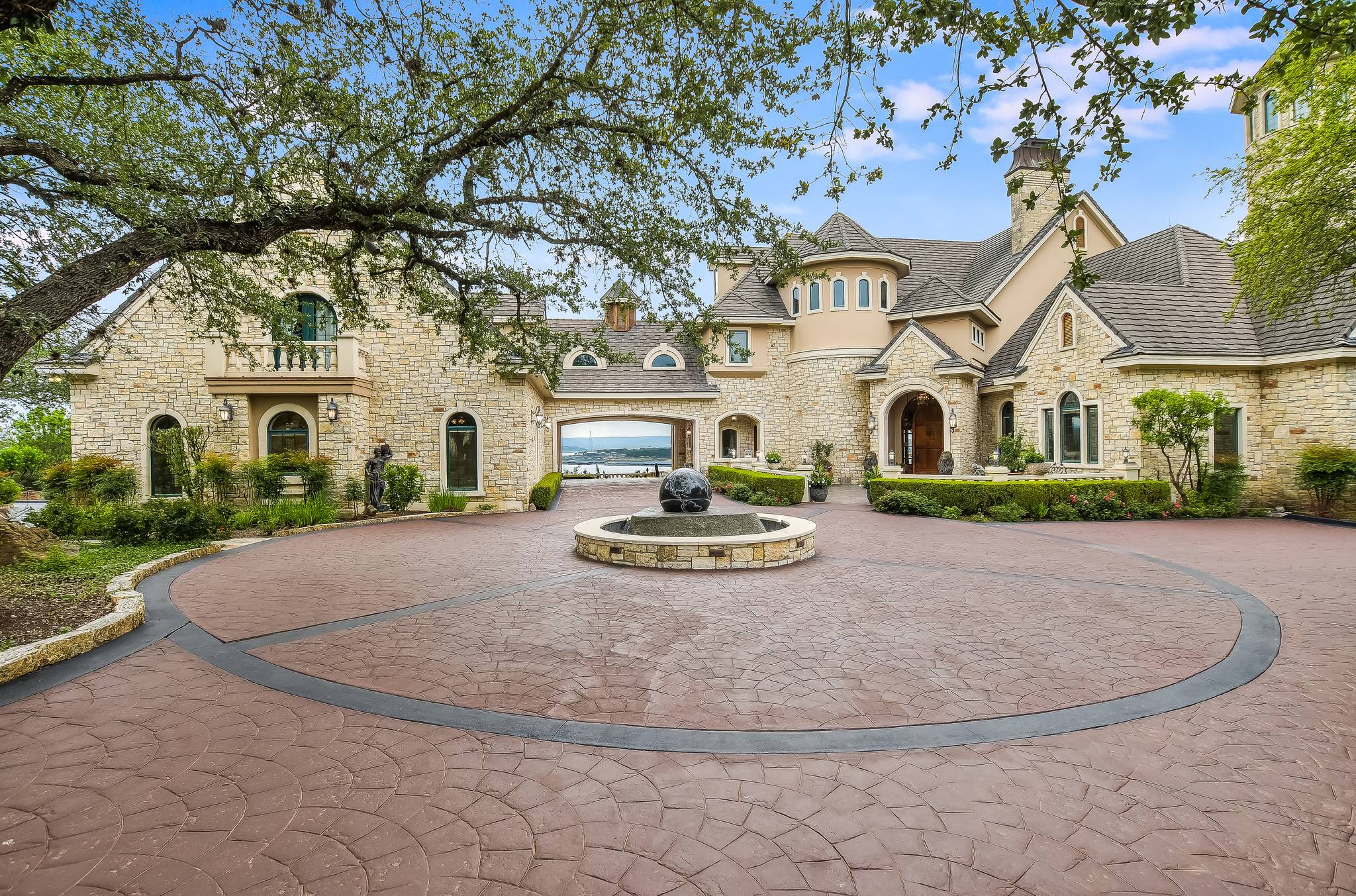 Vaughan Manor - Image 68