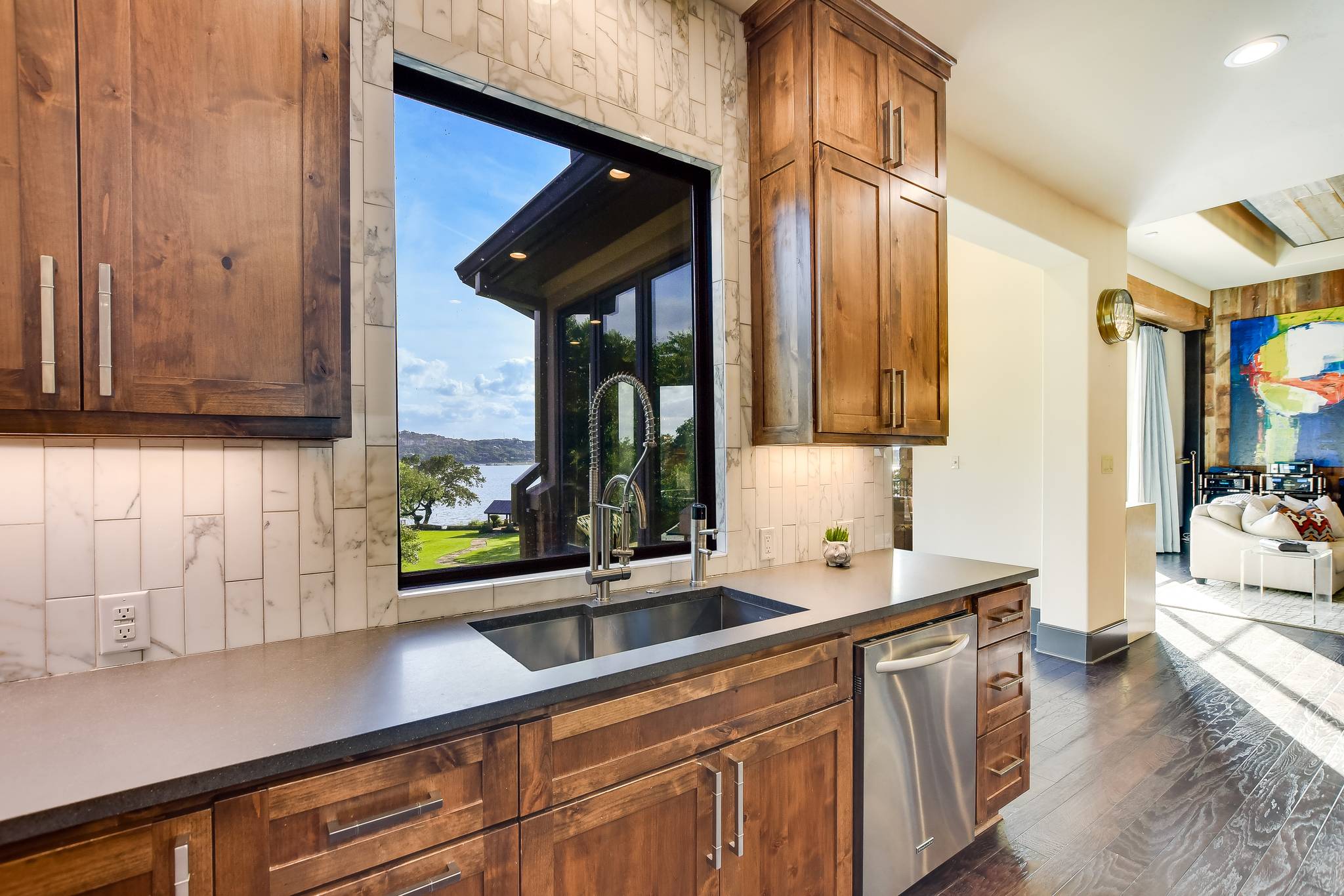 Laurel Manor - Image 16