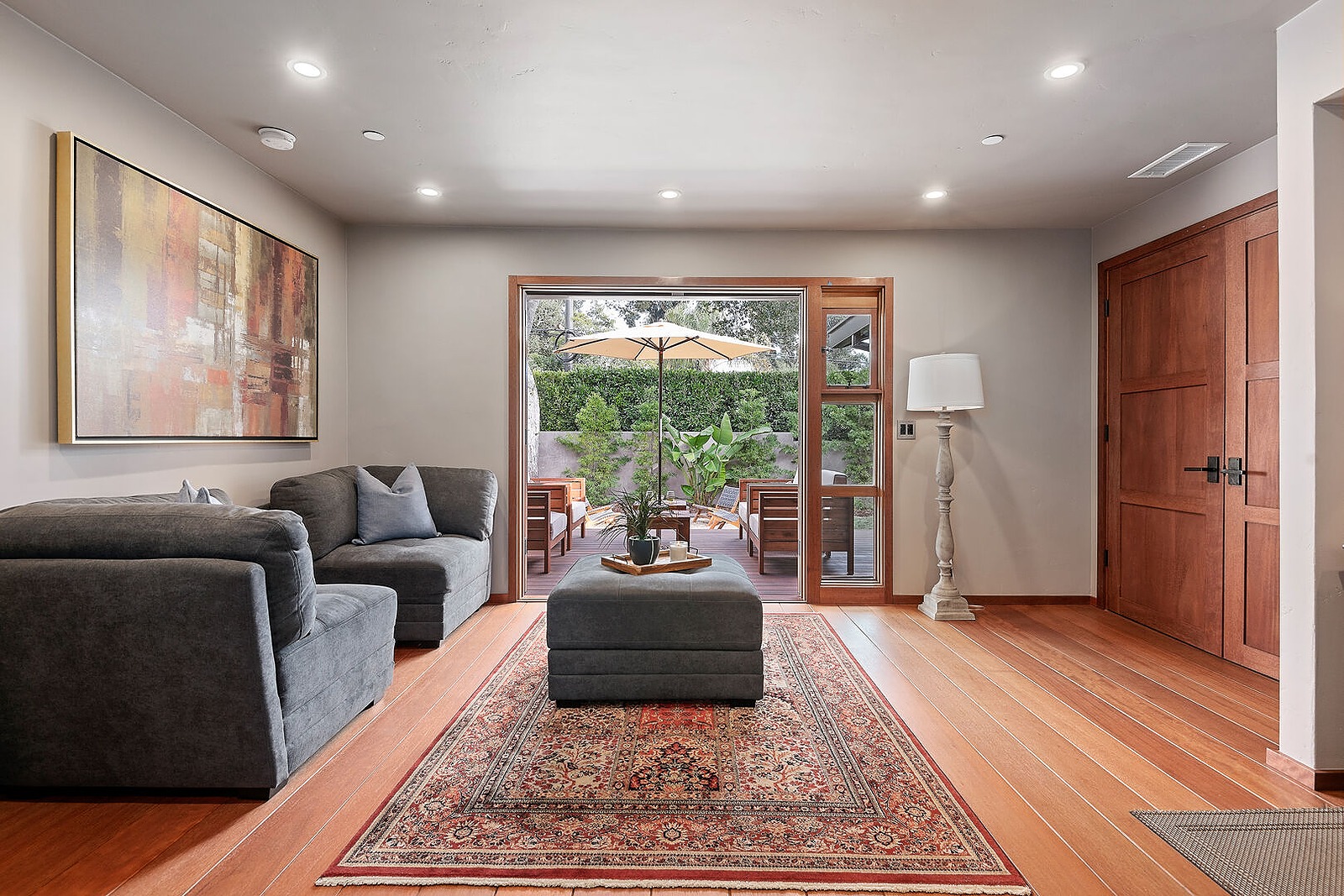 Middle Home - Image 22