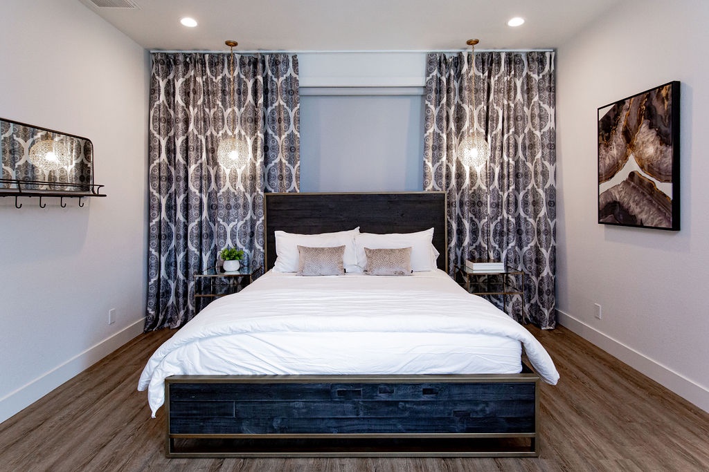 Sundown Manor - Image 55