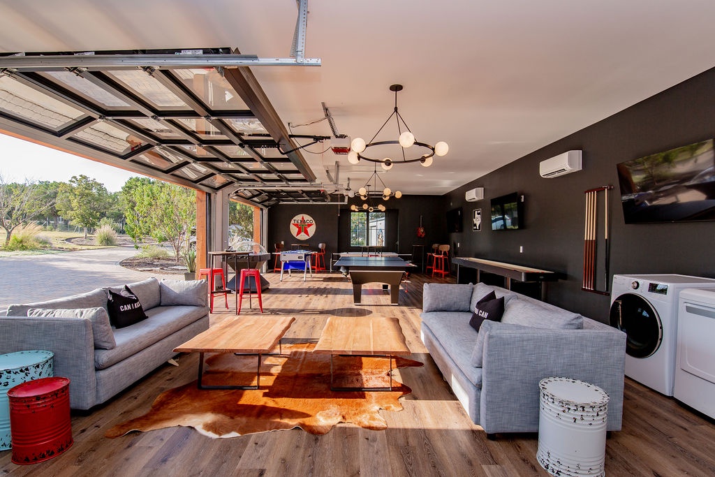 Sky Manor - Image 43