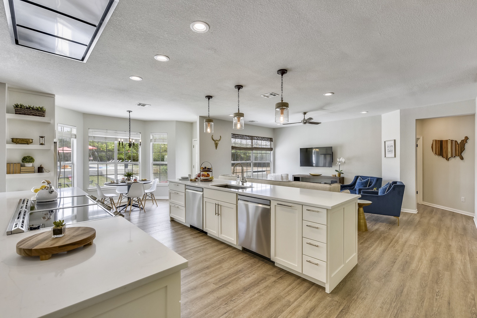 Sundown Manor - Image 6