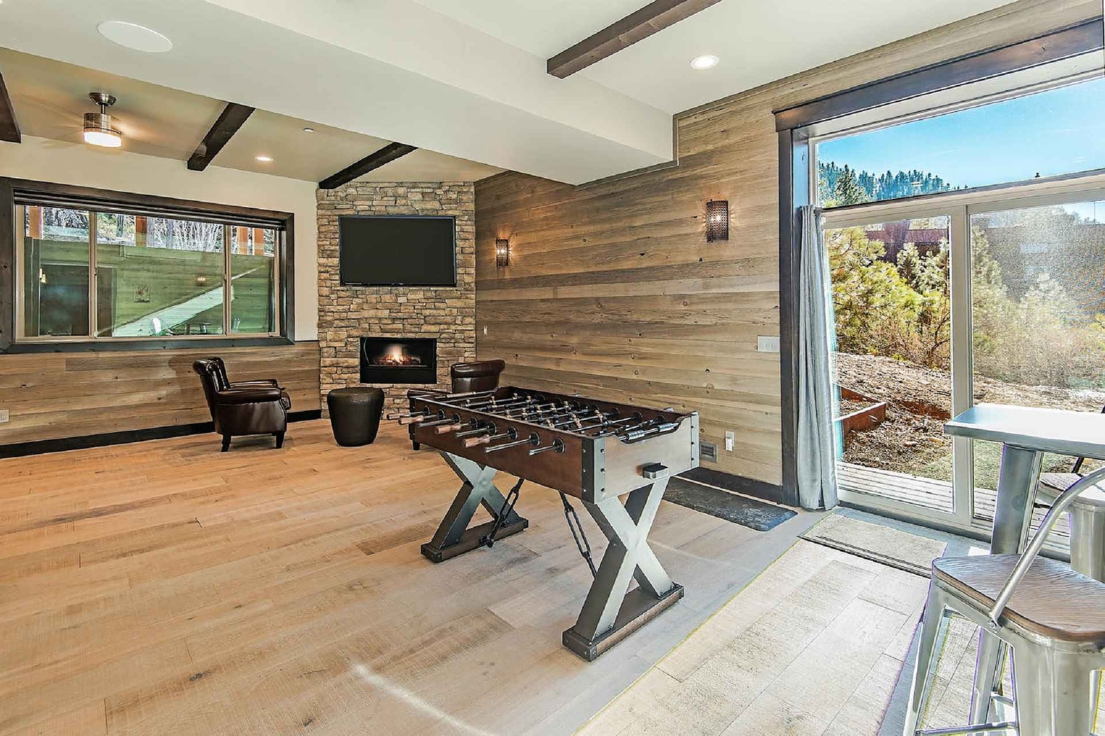 Trail Manor - Image 11