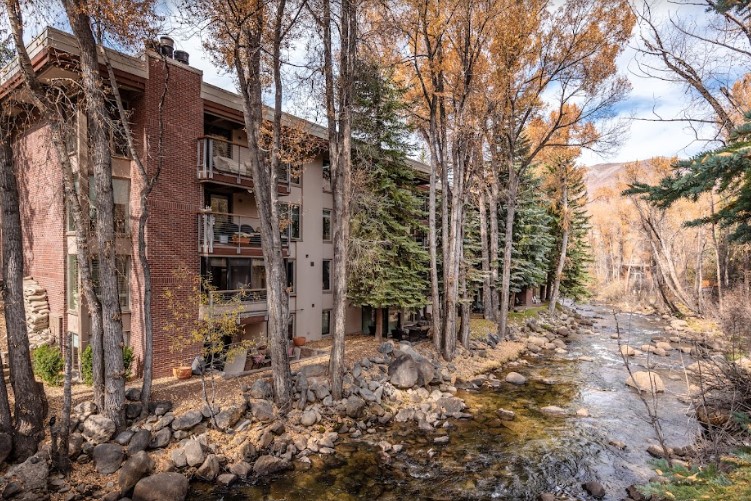 Cooper House - Image 12