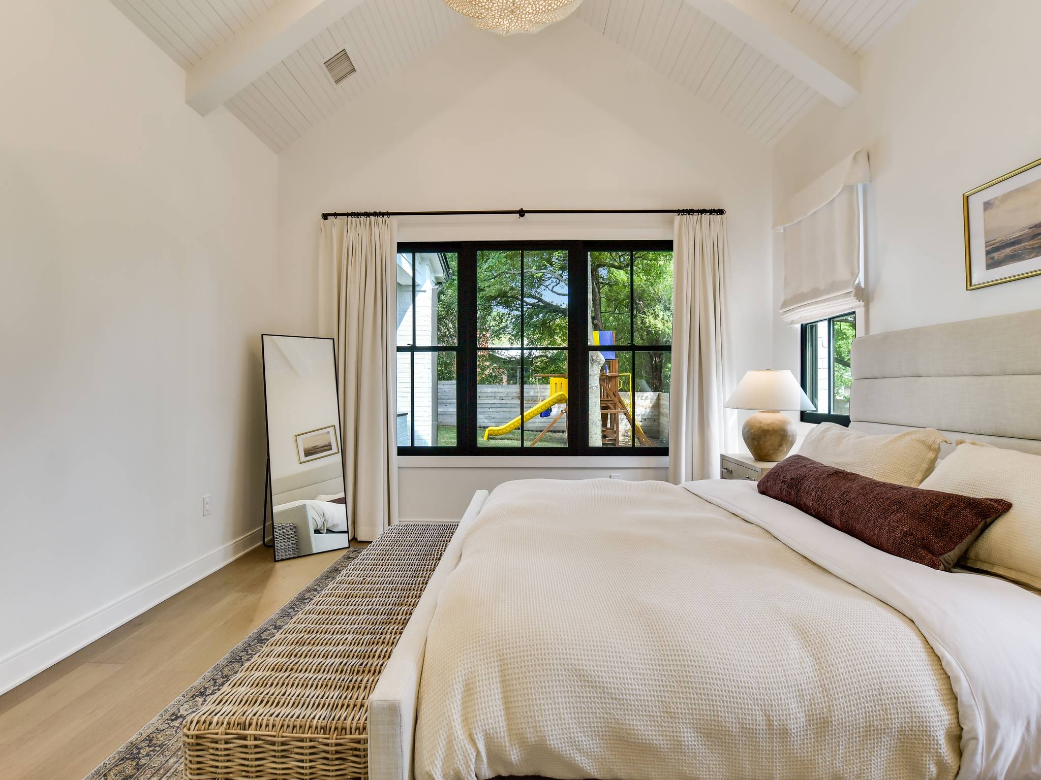 Oro House - Image 29