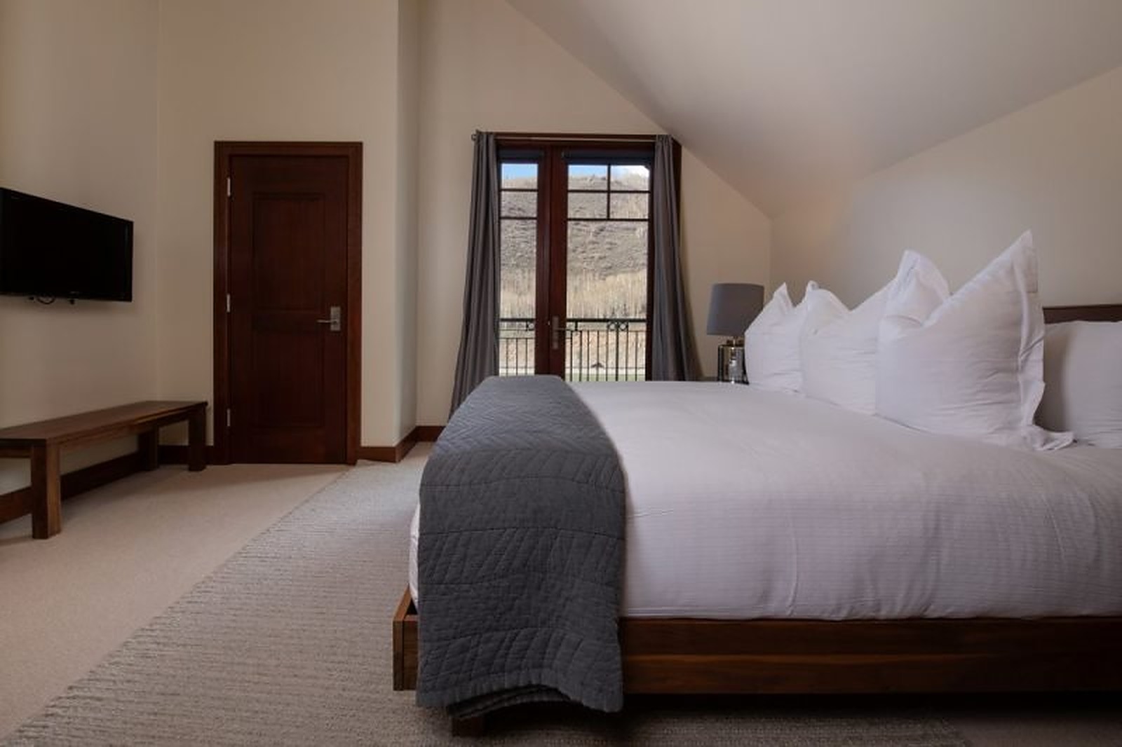 Meadow Home - Image 8