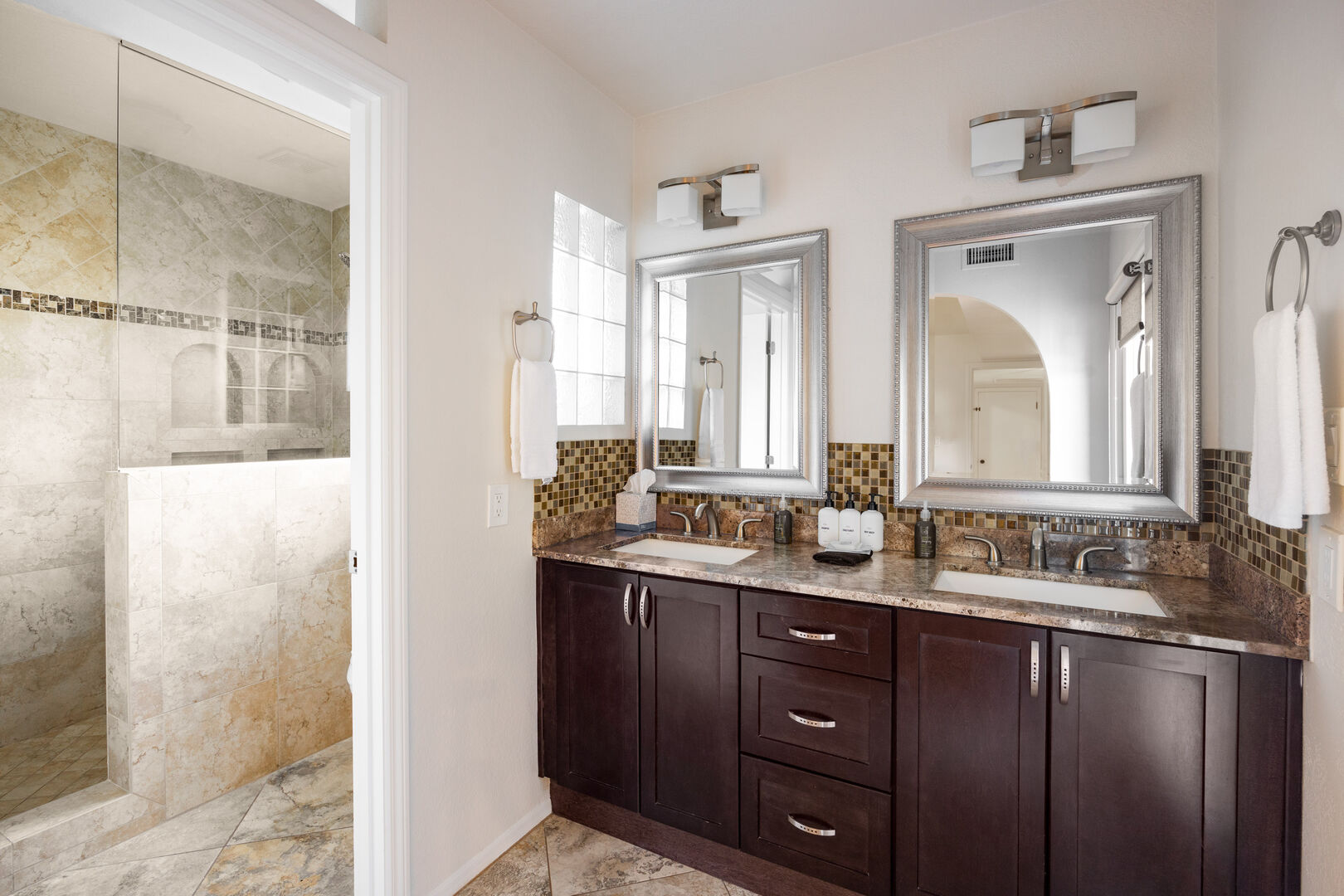 Brody House - Image 13