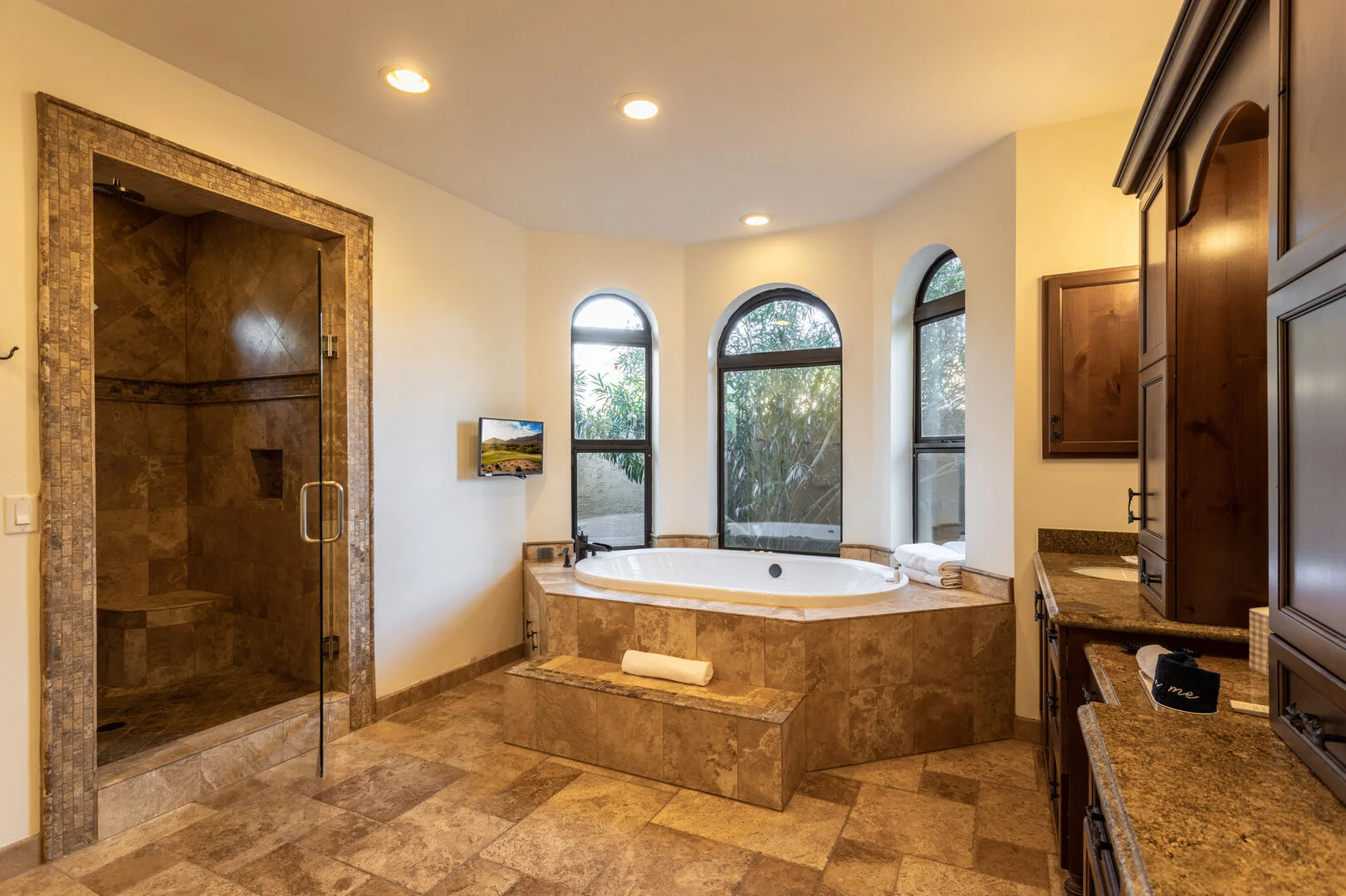 Isabella Manor - Image 6