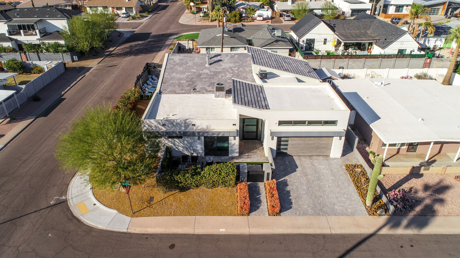 Camelback House - Image 44