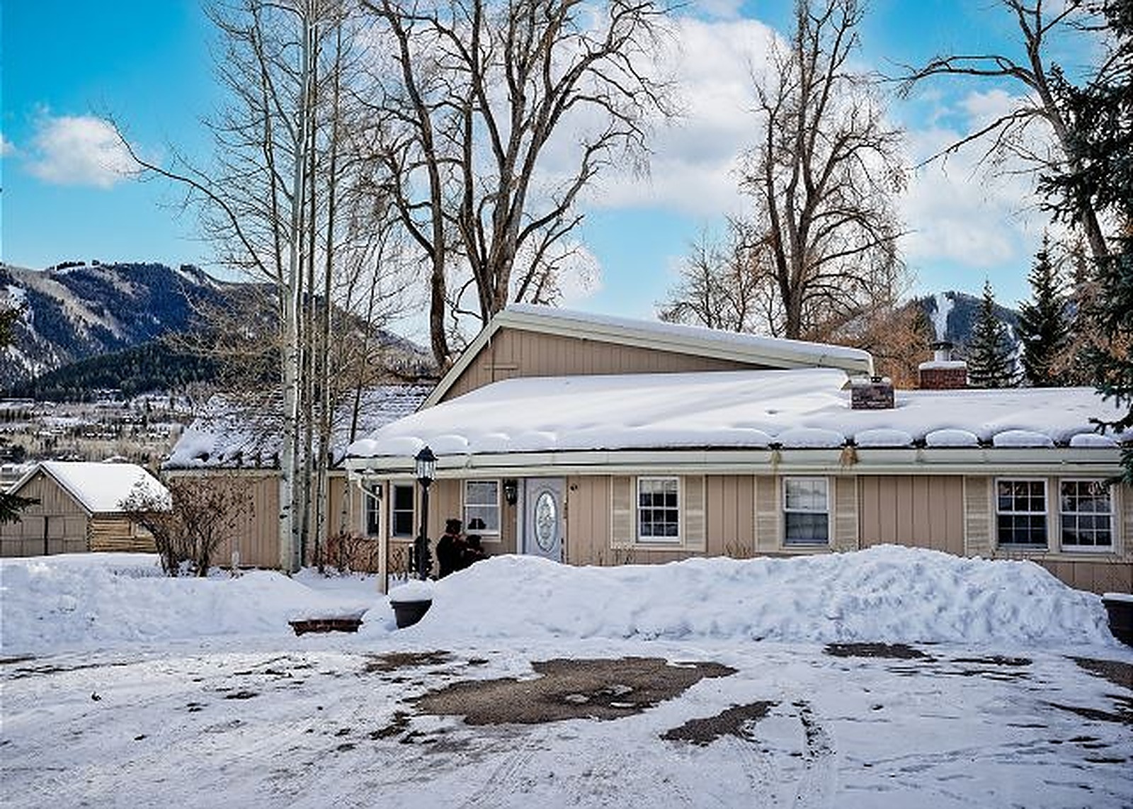 Chair Place - Image 26