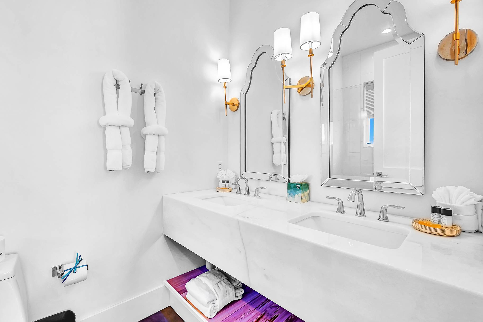 Lantern Manor - Image 56