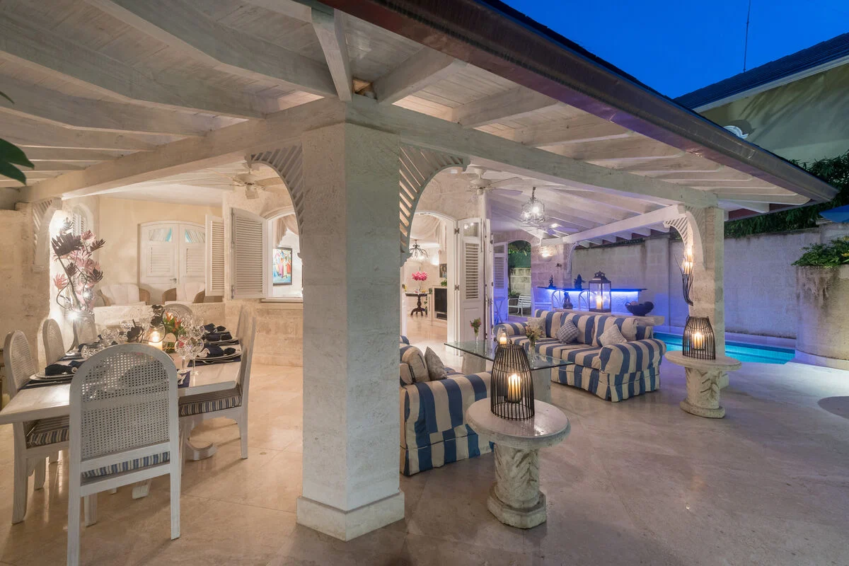 Red Hibiscus Home - Image 4