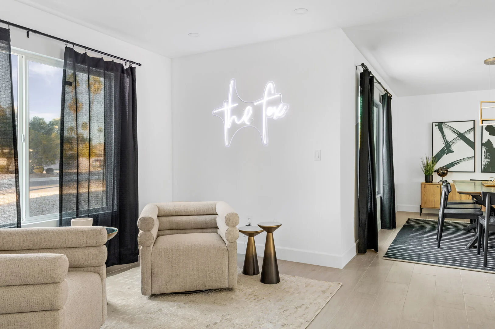 Bee Brush House - Image 4