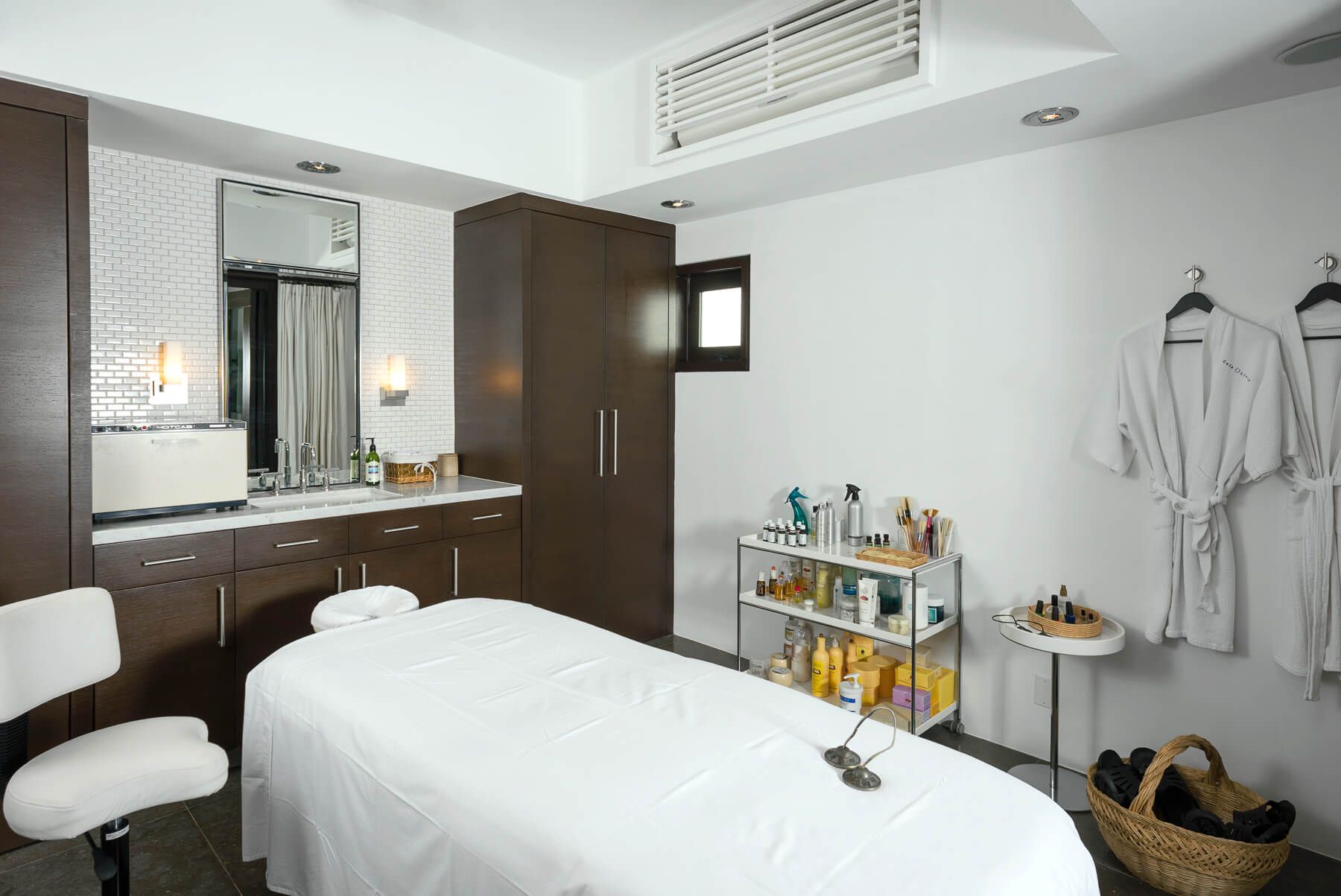 Blue Fan Palm Manor - Image 6