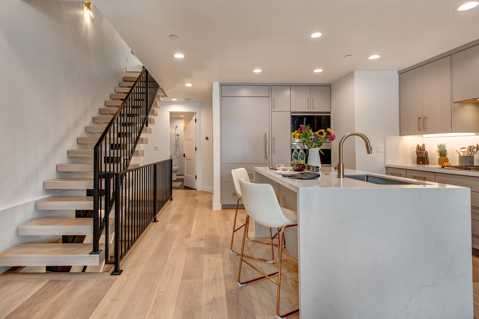 Lowell House - Image 14