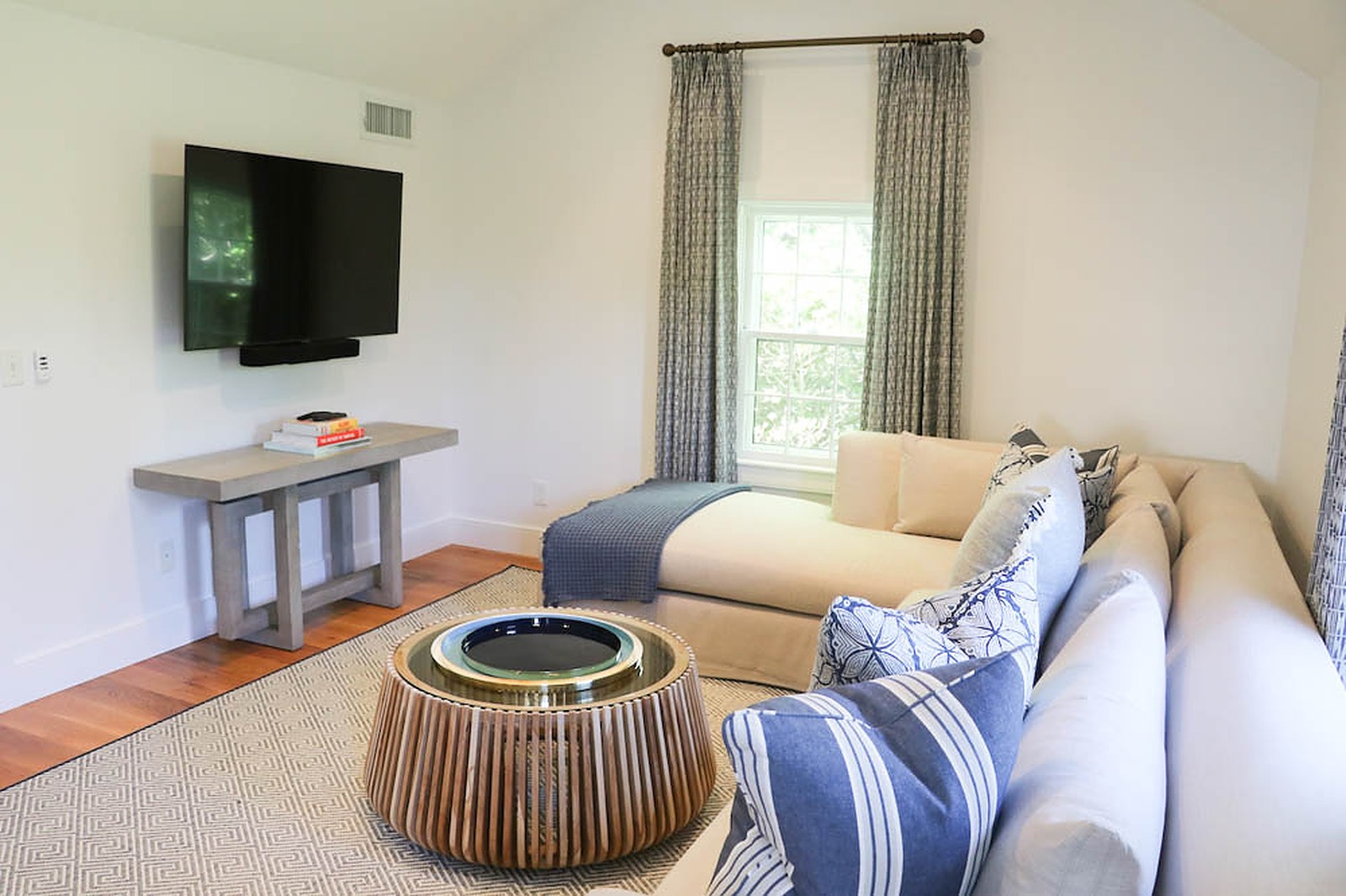 Hedgebury House - Image 20