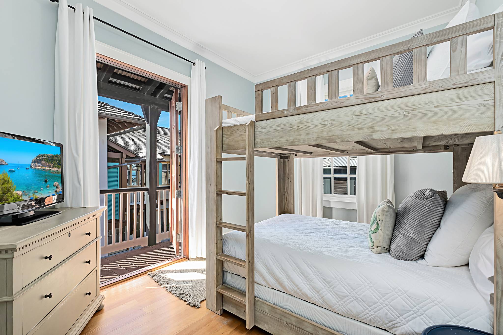 Koi House - Image 20