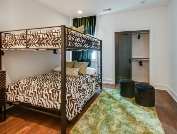 Grant Home - Image 14