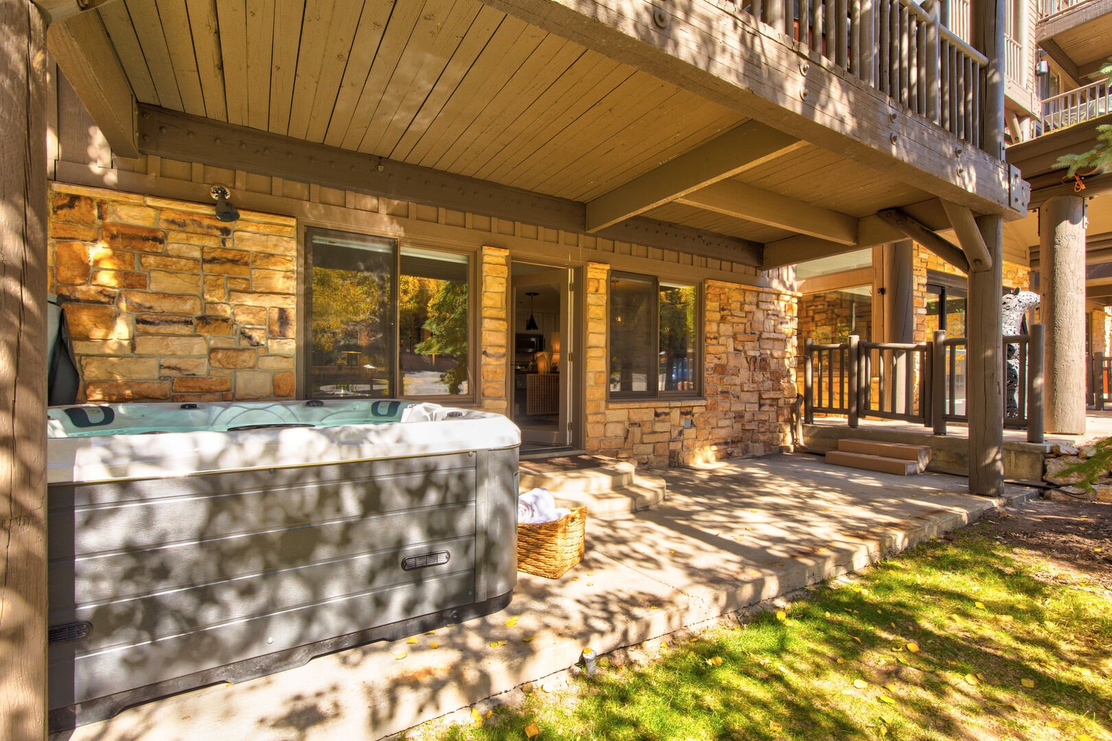 Silver Lake Home - Image 40