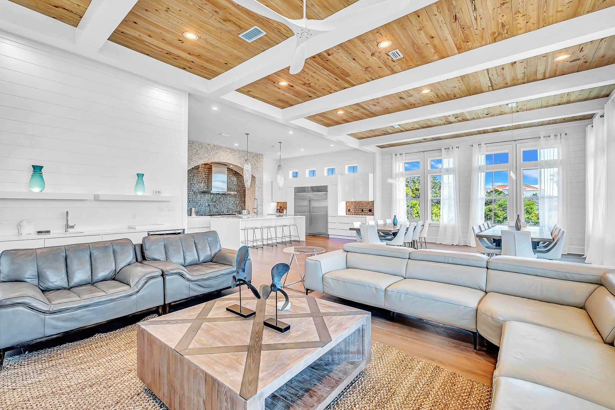 Lantern Manor - Image 10