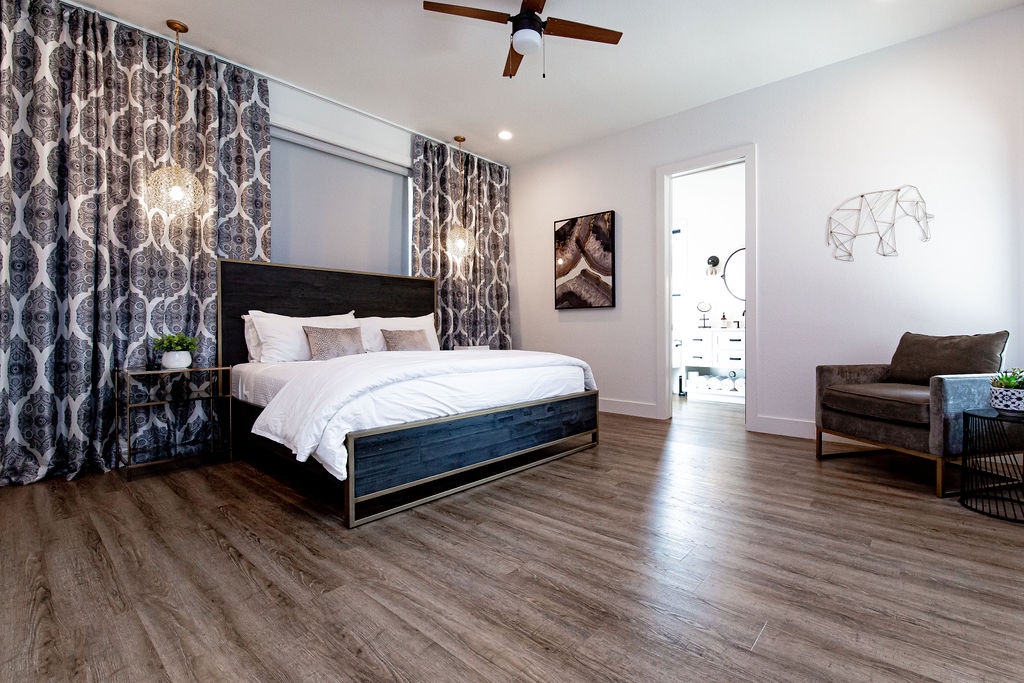 Sundown Manor - Image 54