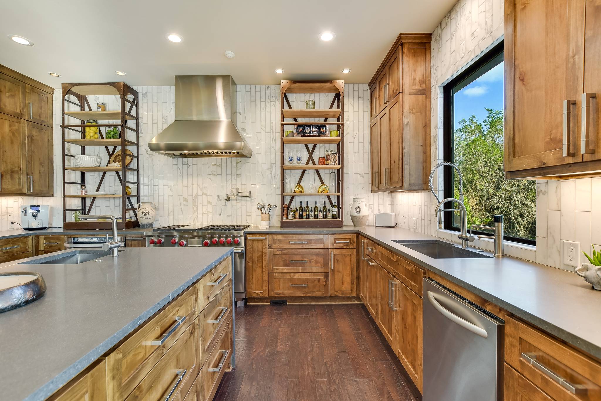 Laurel Manor - Image 15