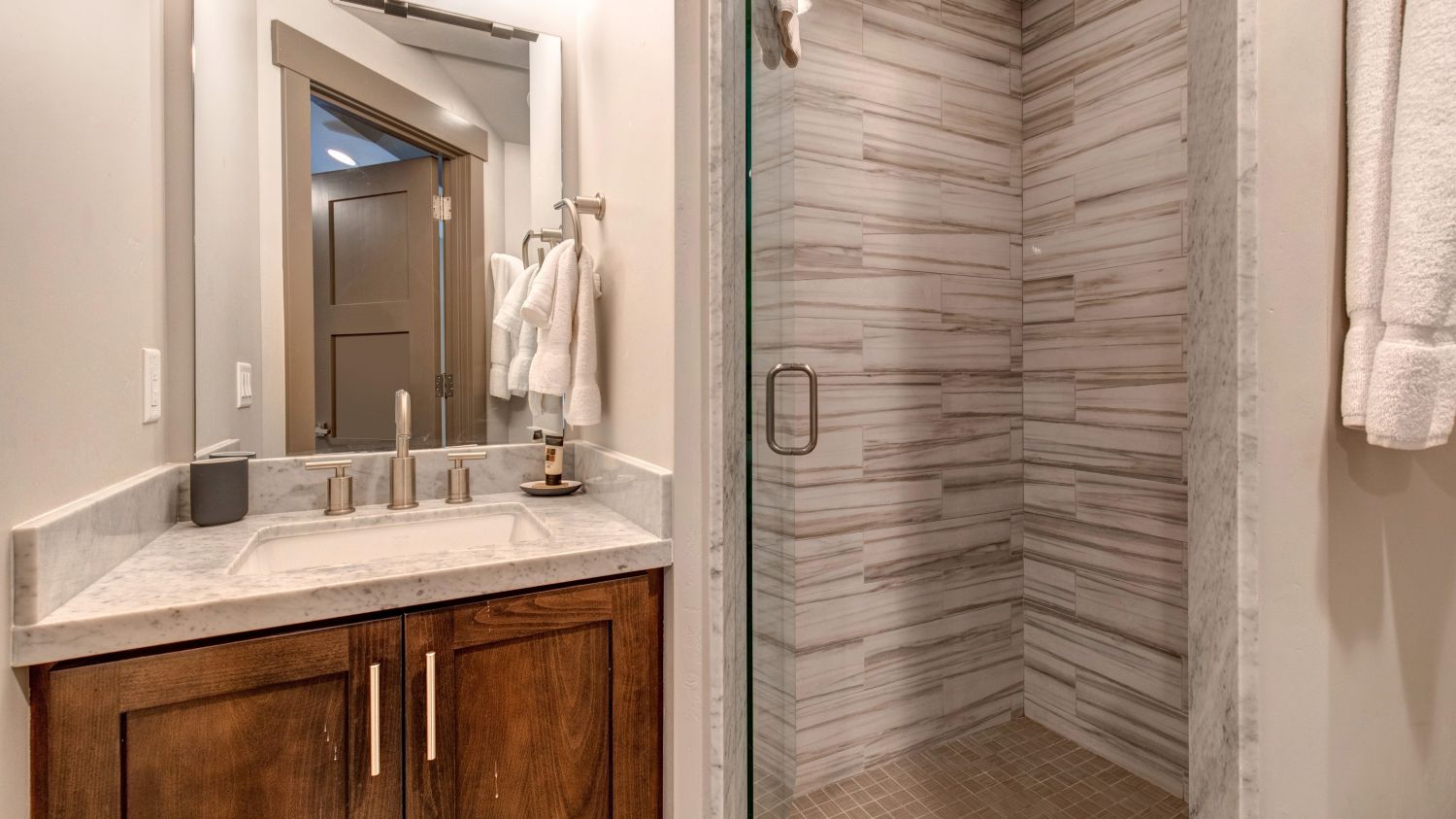 Empire House - Image 19