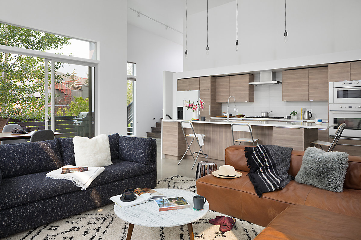 Yellow Mules Home - Image 2