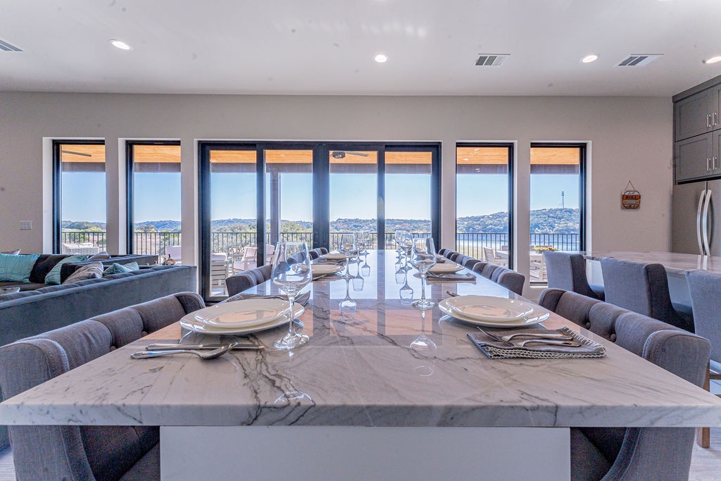 Clark Villa - Image 10