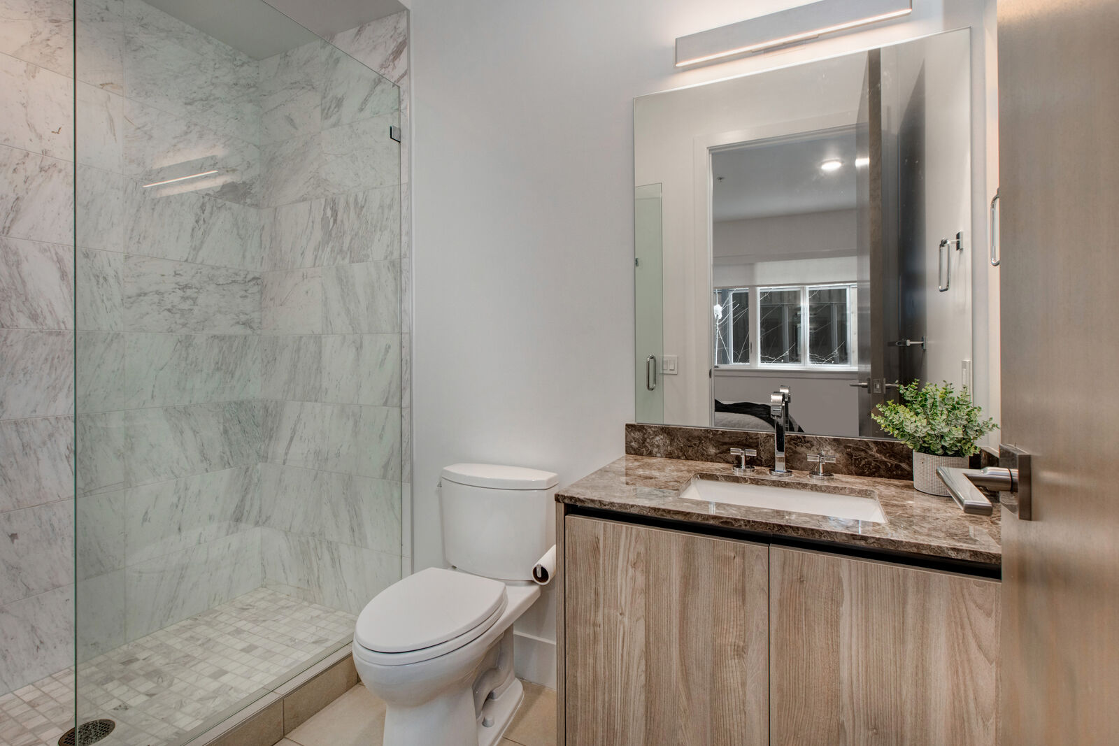 West House - Image 38