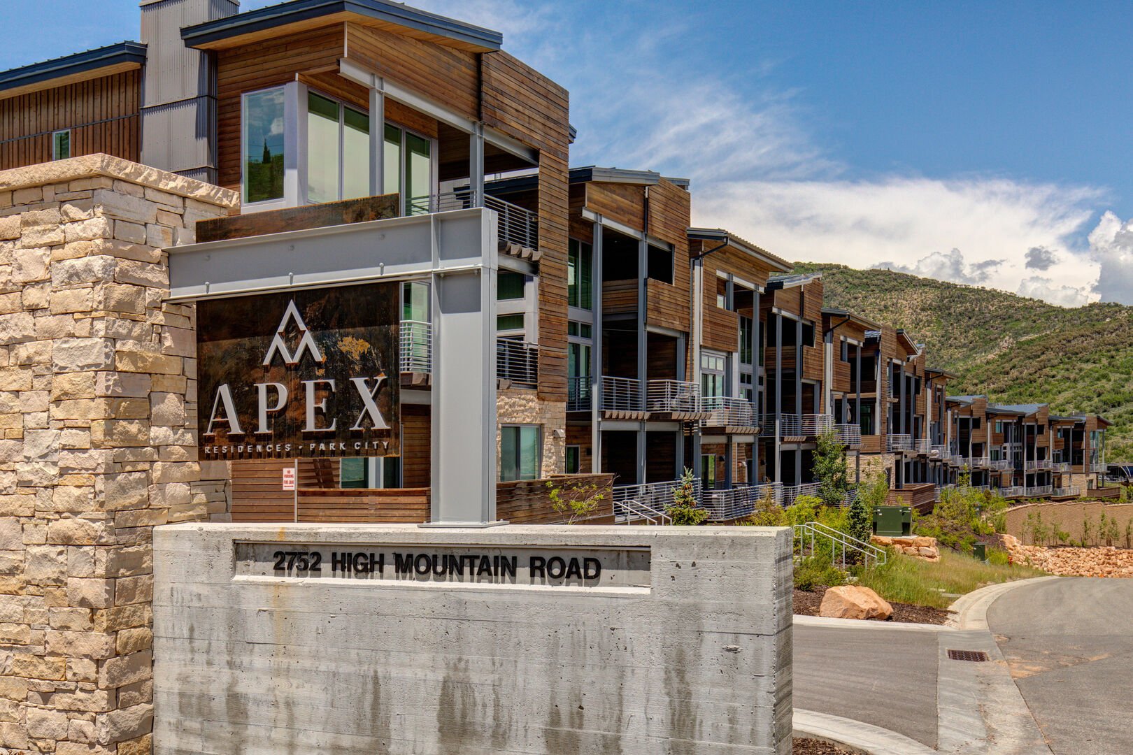 High Mountain Home - Image 42