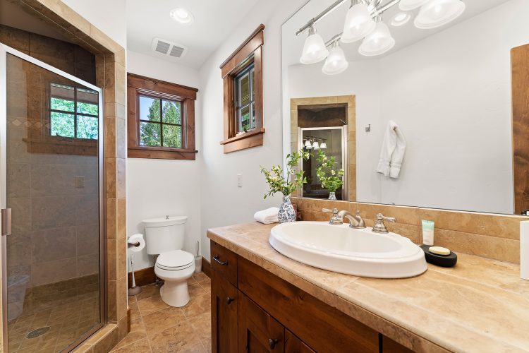 Berg Manor - Image 33