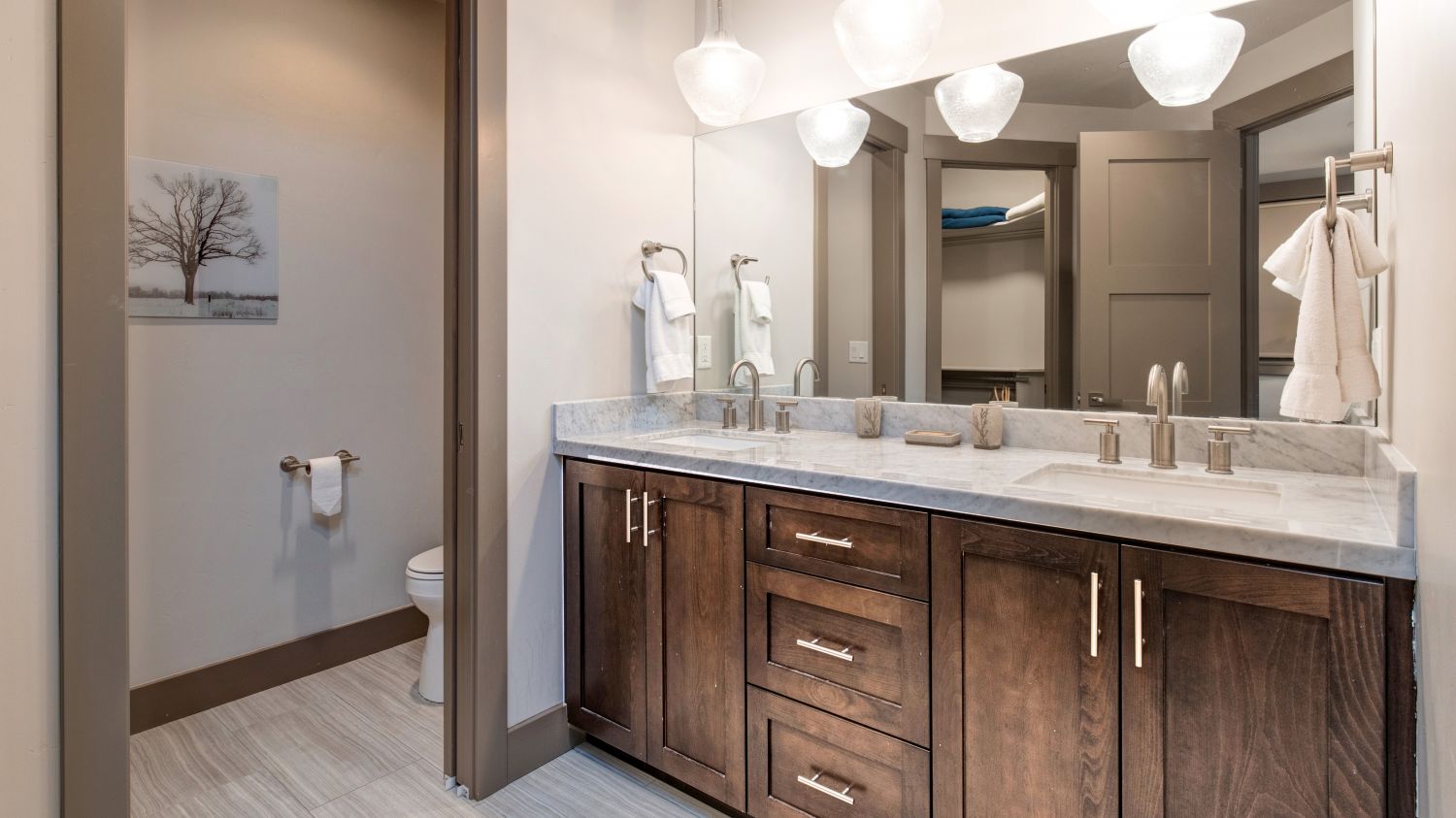 Empire House - Image 22