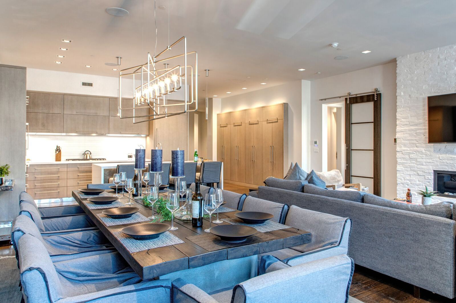 Main Home - Image 19