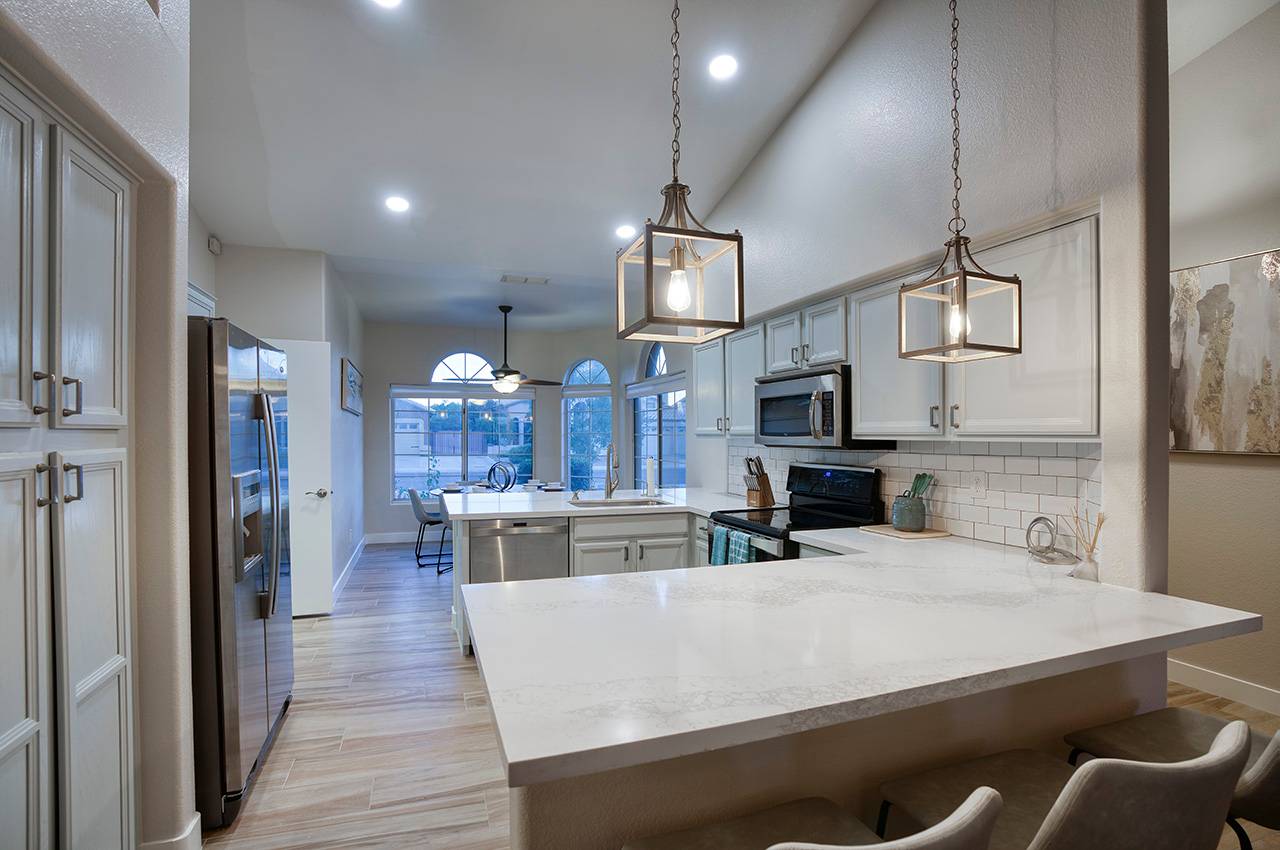 Lakeview Home - Image 7