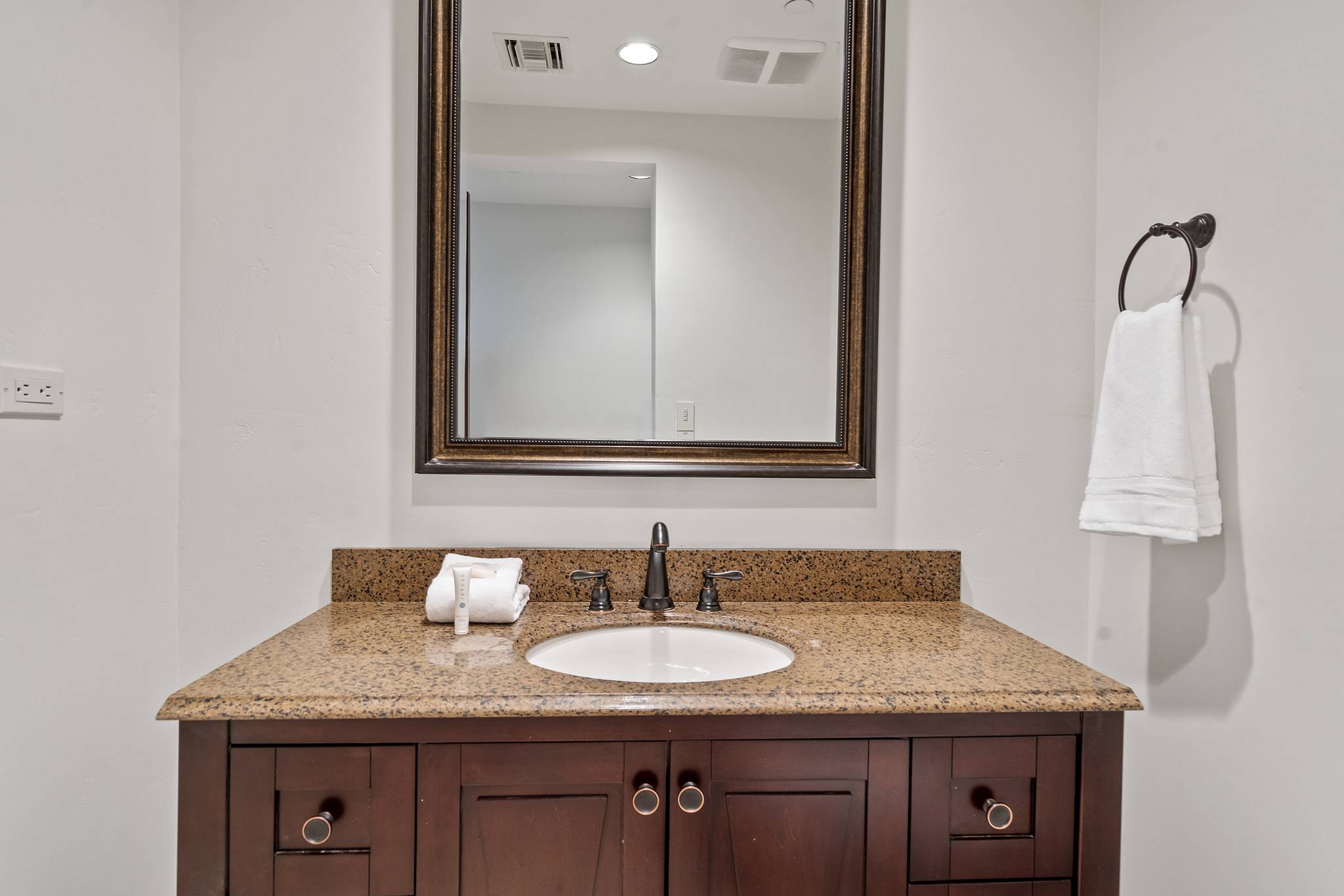 Dixileta East Manor. - Image 30