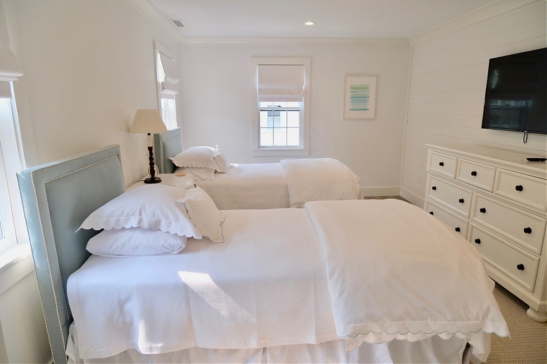 Pine Place - Image 43