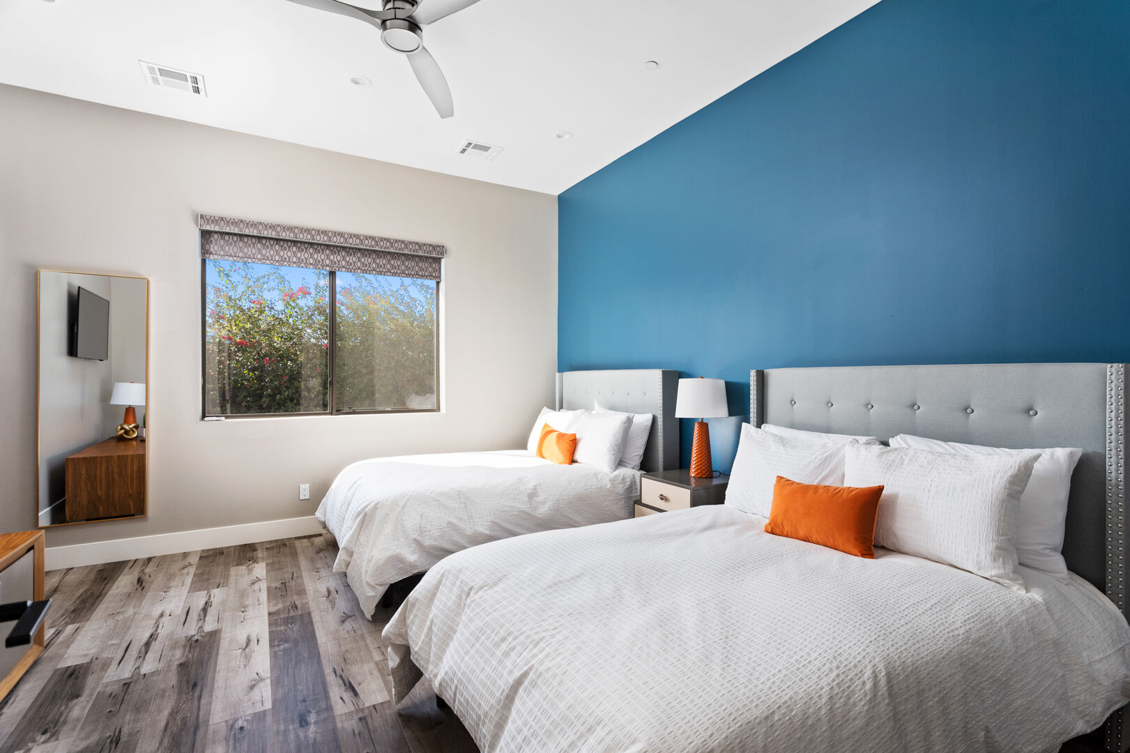 Camelback House - Image 11