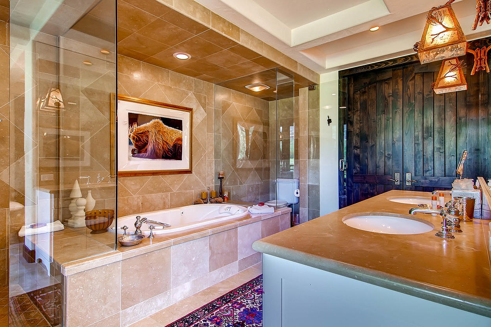 Country Club Manor - Image 11