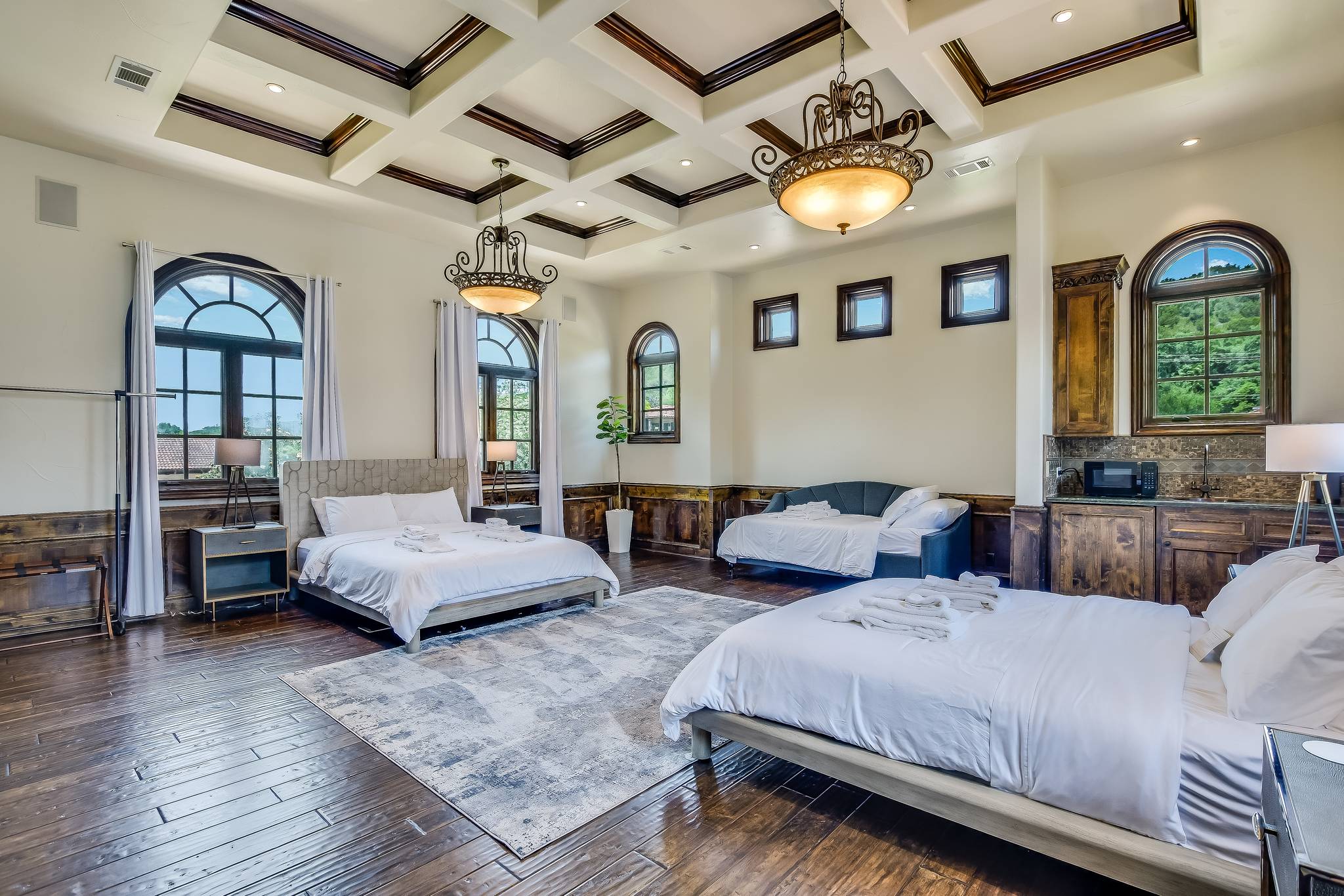 Woodrow Manor - Image 34