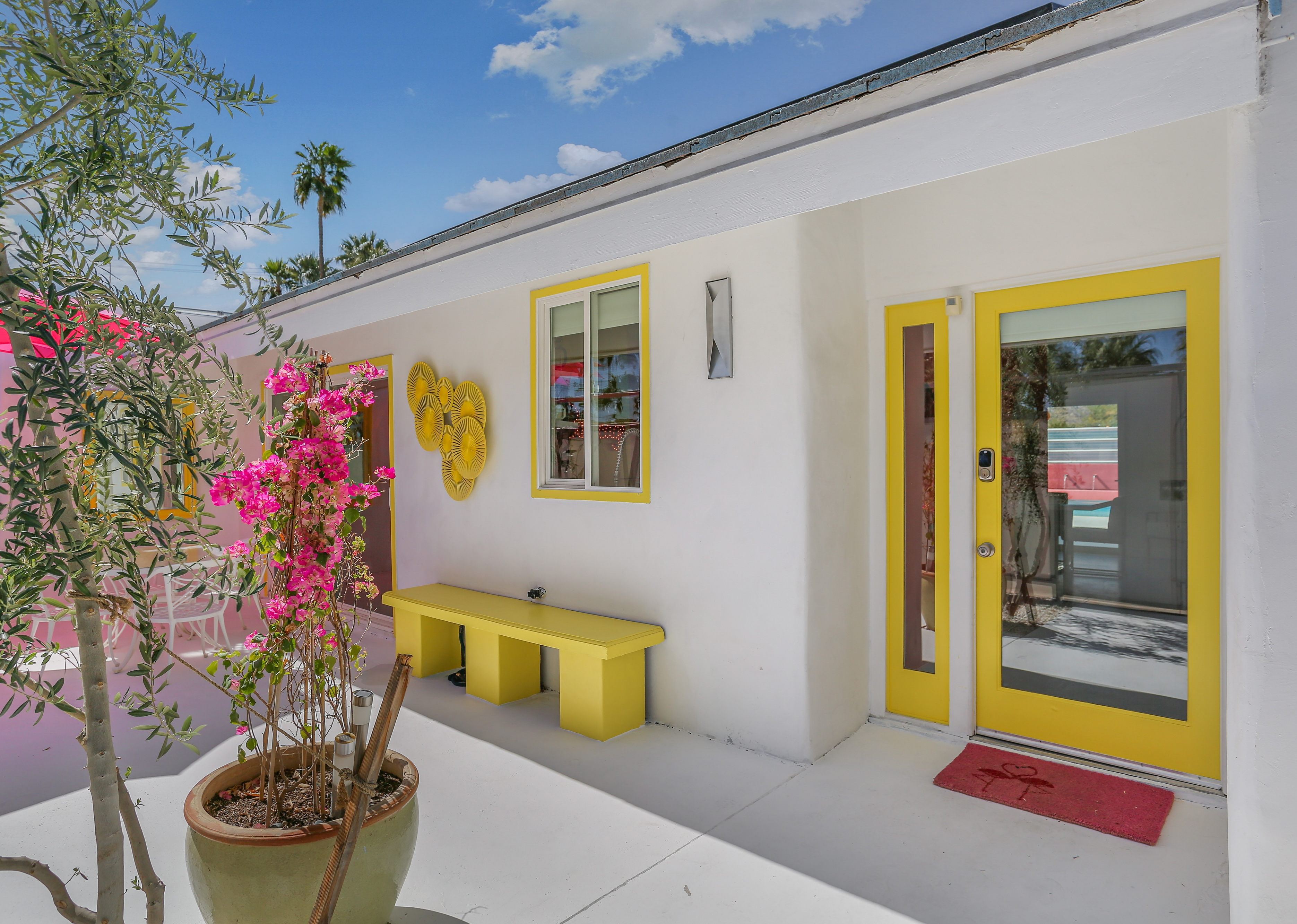 Lujo House - Image 32