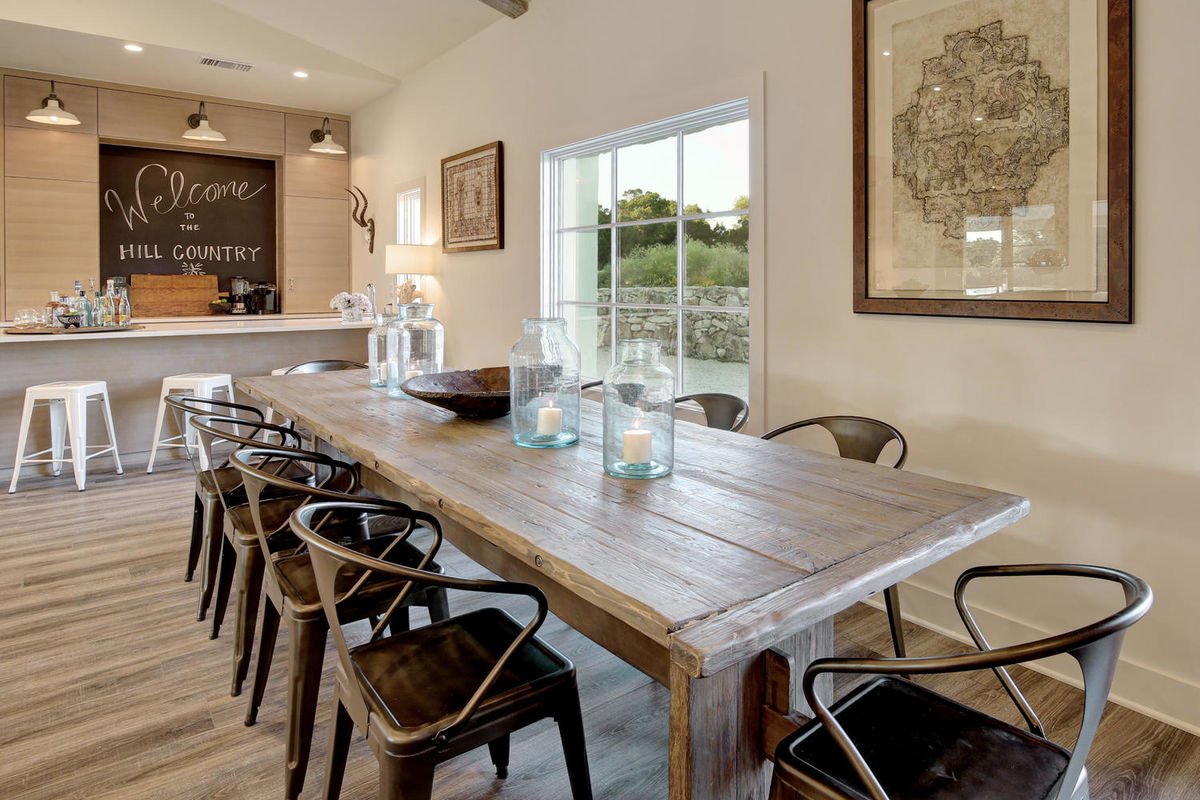 Spring Manor - Image 9