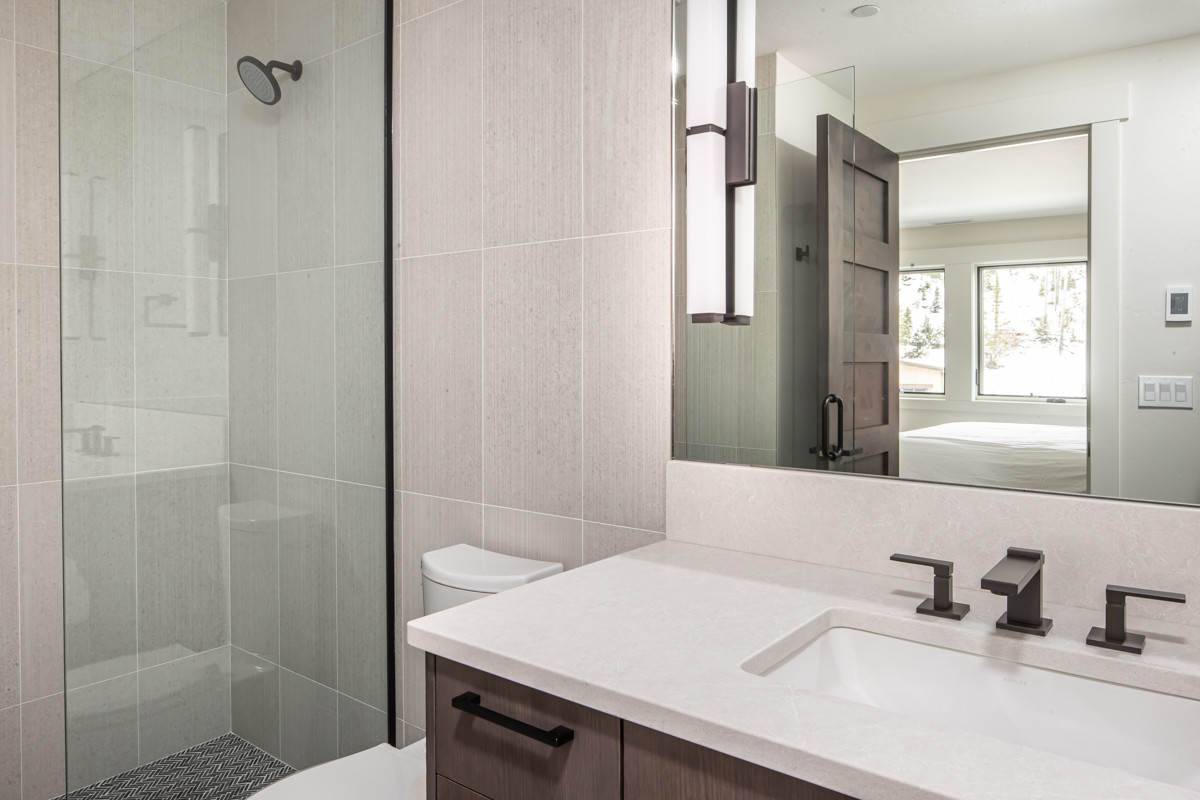 Lone Mountain House - Image 16