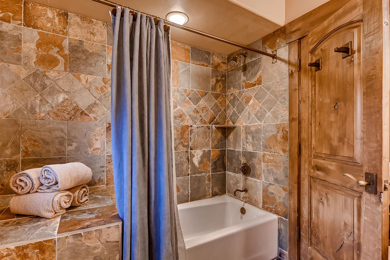 Beeler Manor - Image 24