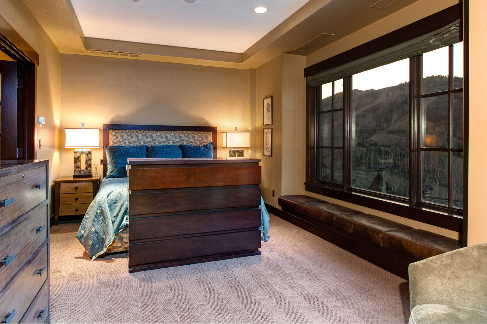 Peak Home - Image 15