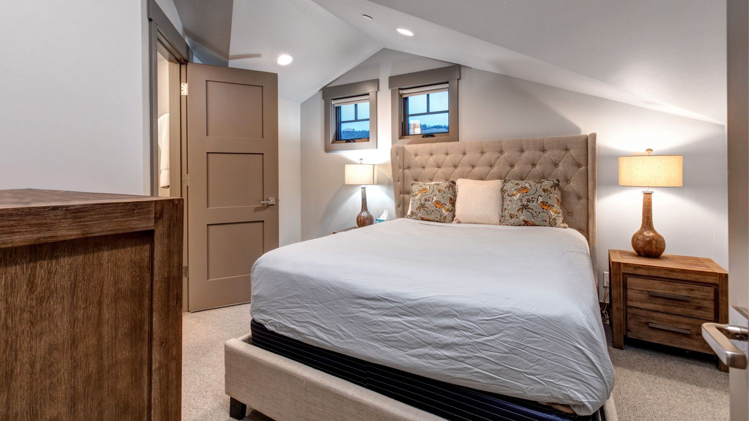 Empire House - Image 18