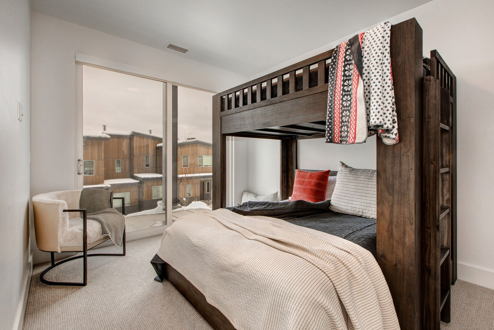 West House - Image 39