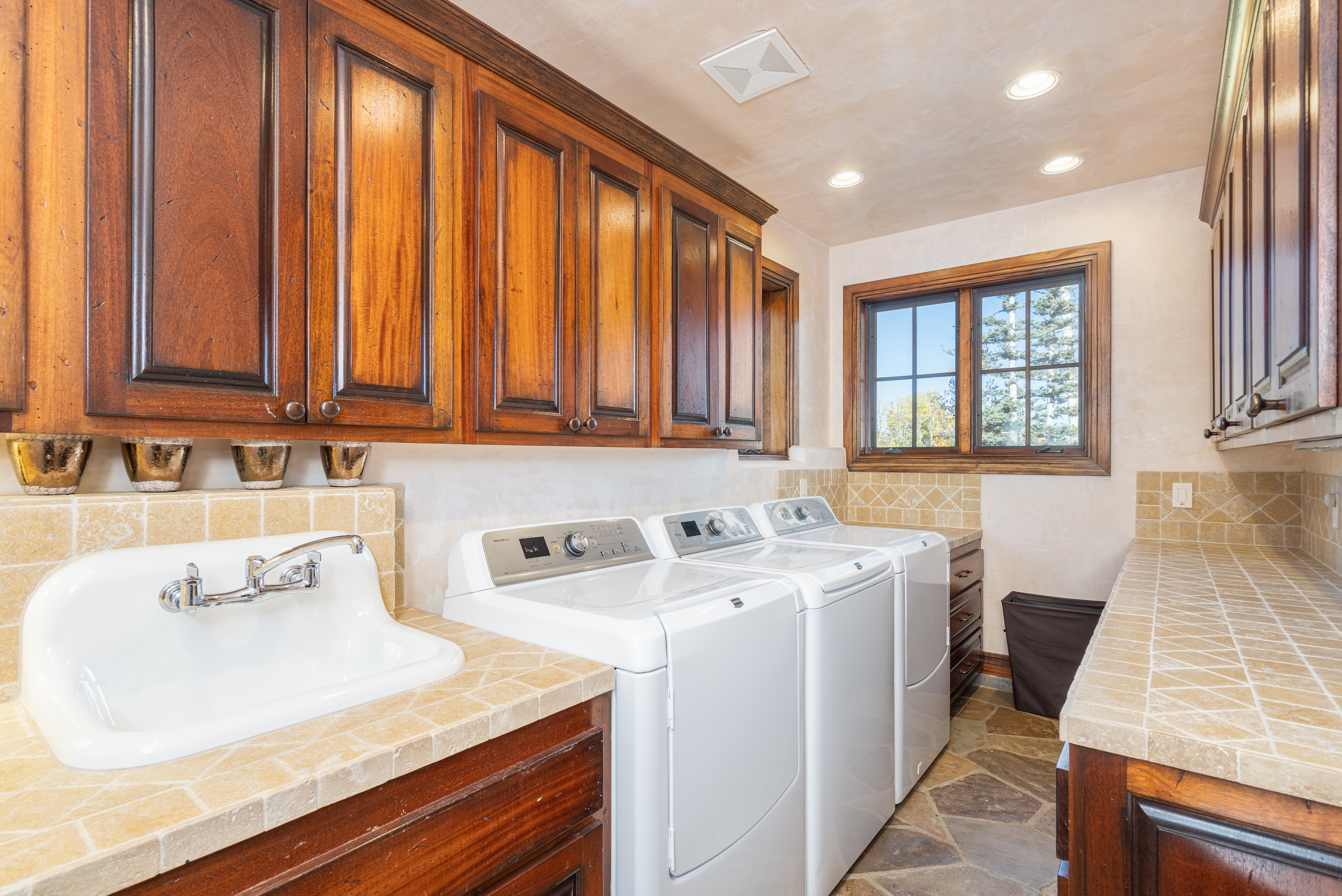 Polecat Villa - Image 38